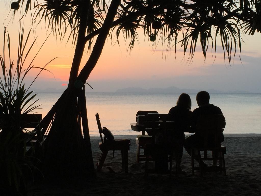 Cocobar&Bungalow'Kohjum Hotel Koh Jum Esterno foto
