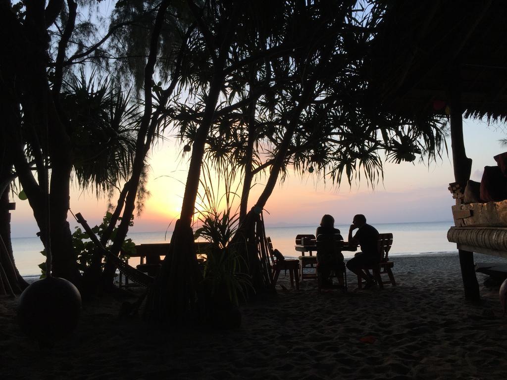 Cocobar&Bungalow'Kohjum Hotel Koh Jum Esterno foto