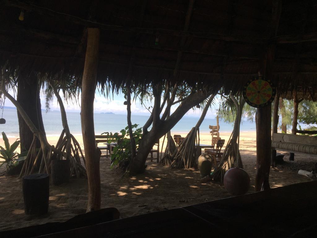 Cocobar&Bungalow'Kohjum Hotel Koh Jum Esterno foto