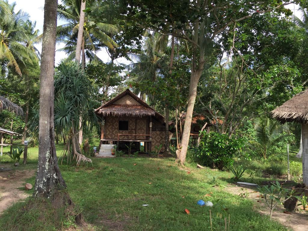 Cocobar&Bungalow'Kohjum Hotel Koh Jum Esterno foto