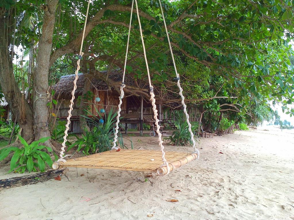 Cocobar&Bungalow'Kohjum Hotel Koh Jum Esterno foto