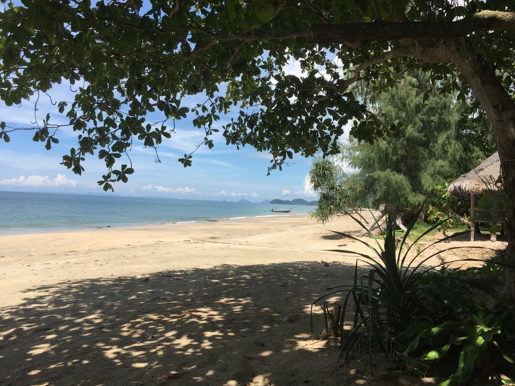 Cocobar&Bungalow'Kohjum Hotel Koh Jum Esterno foto
