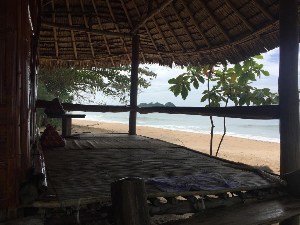 Cocobar&Bungalow'Kohjum Hotel Koh Jum Esterno foto