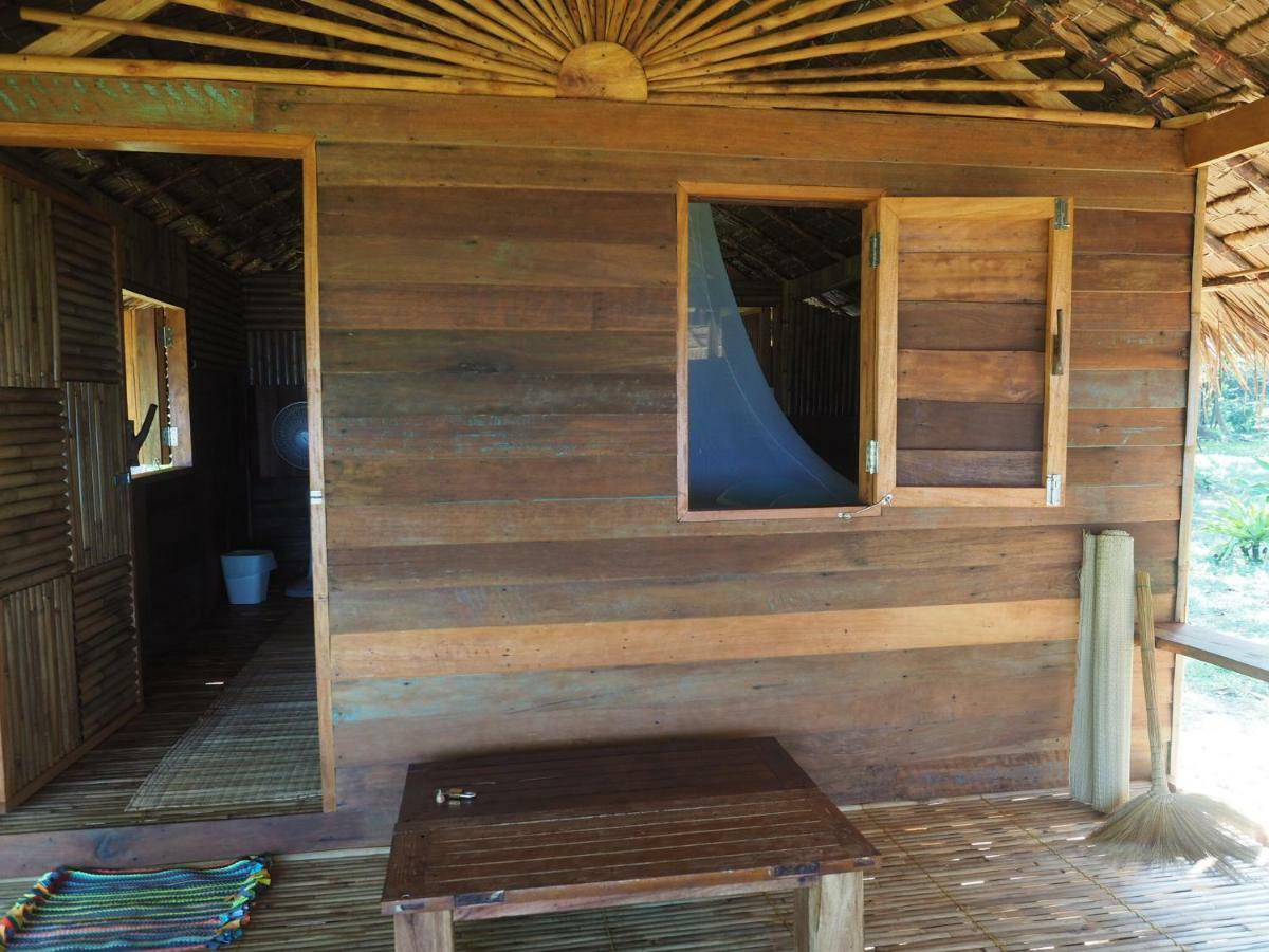 Cocobar&Bungalow'Kohjum Hotel Koh Jum Esterno foto
