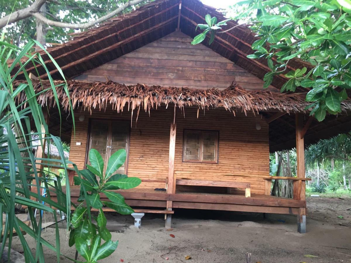 Cocobar&Bungalow'Kohjum Hotel Koh Jum Esterno foto